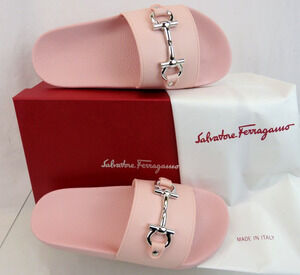 NIB FERRAGAMO GROOVY 11 PINK RUBBER SILVER GANCINI BIT LOGO SANDALS SLIDES 10 M